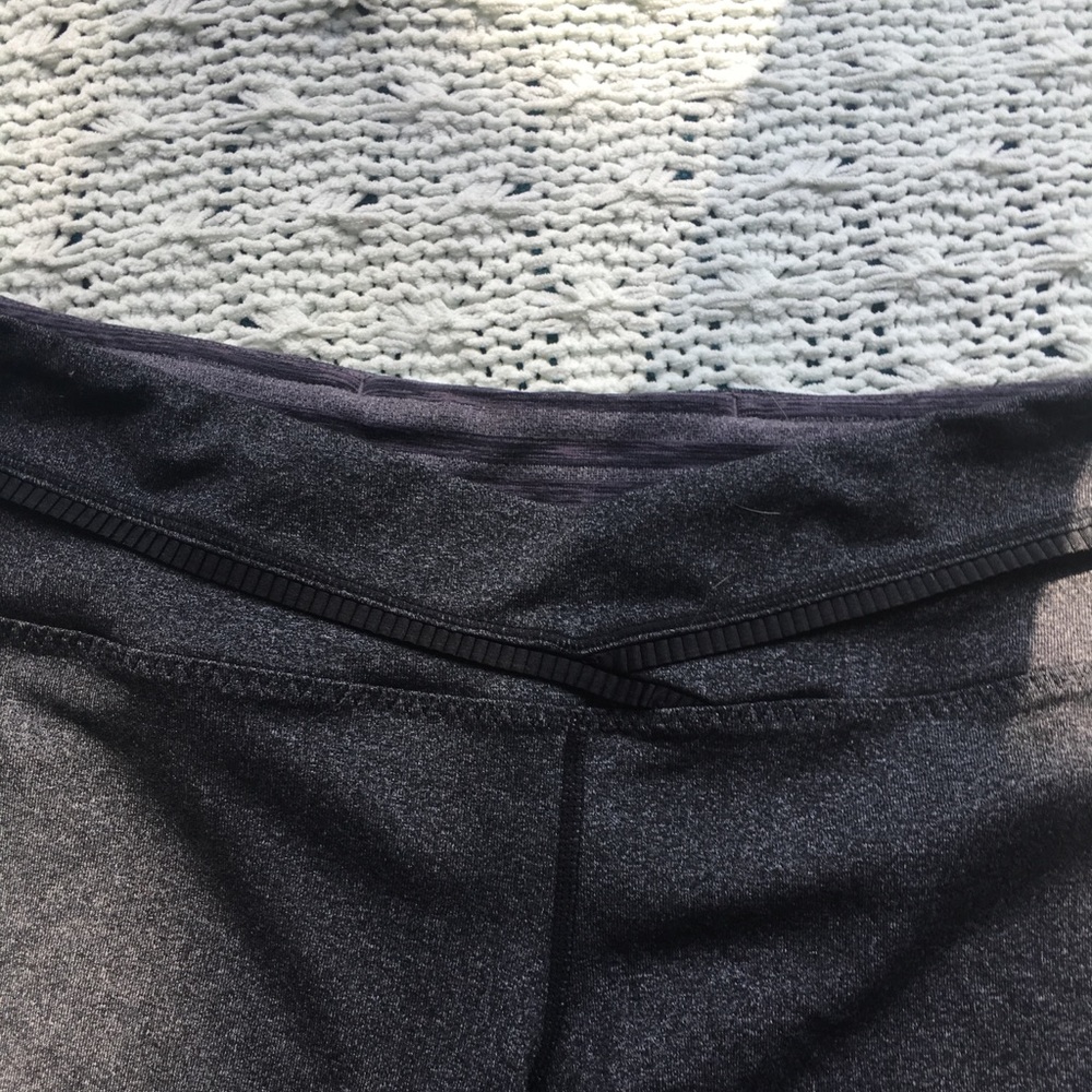 LULULEMON Pritti Ruffle Crop Leggings - Picture 5 of 6